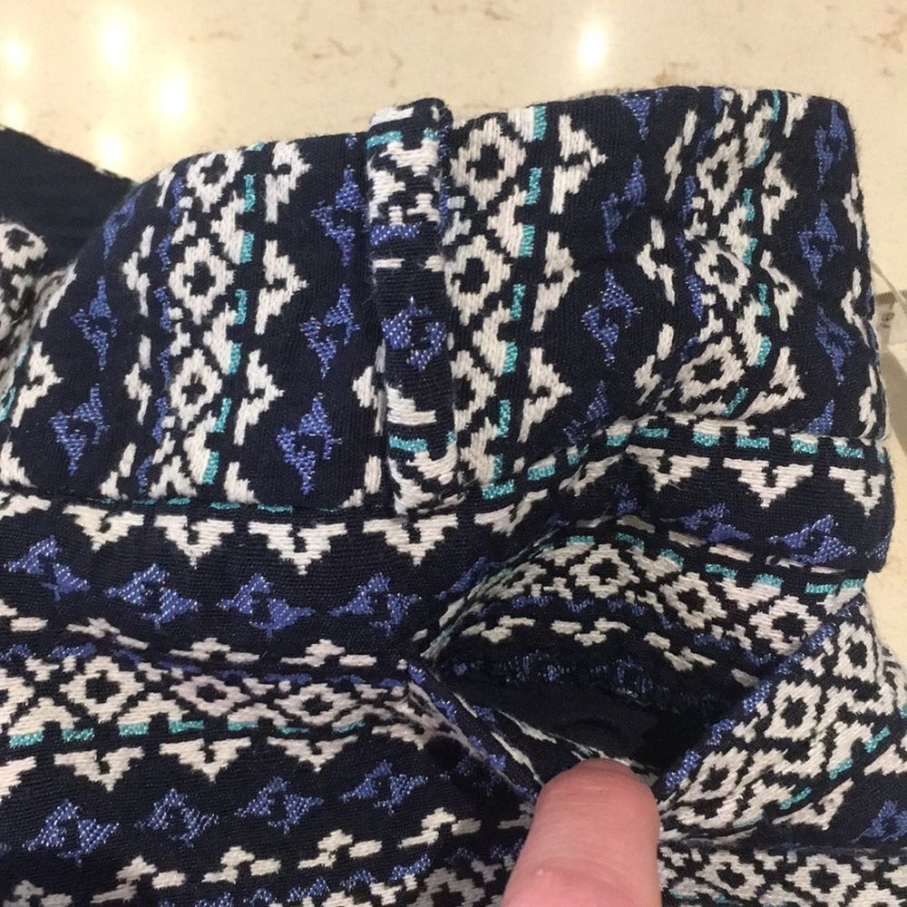 The Limited Aztec printed shorts SZ 4 - Picture 9 of 9